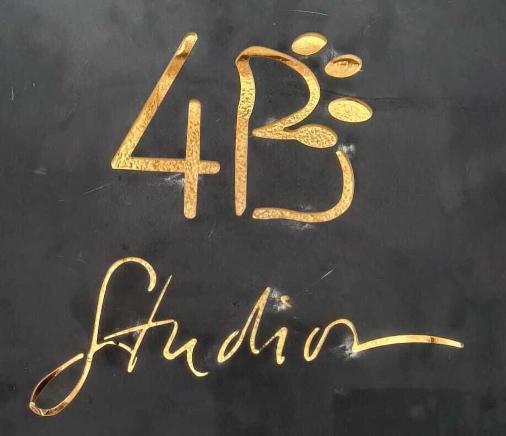 4 Bears Studios