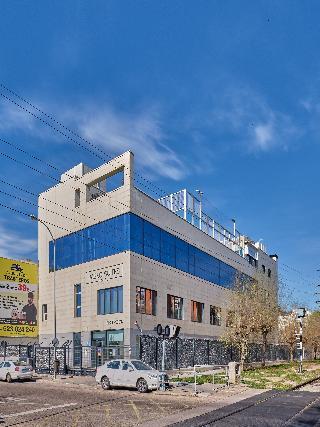 Paseo Suites Hotel