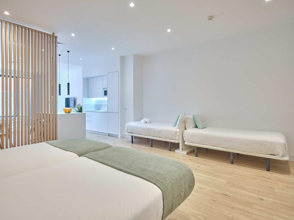 Paseo Suites Hotel