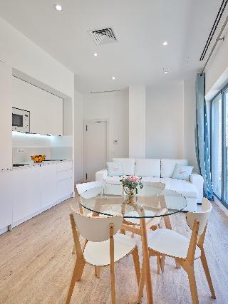 Paseo Suites Hotel