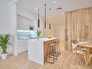 Paseo Suites Hotel