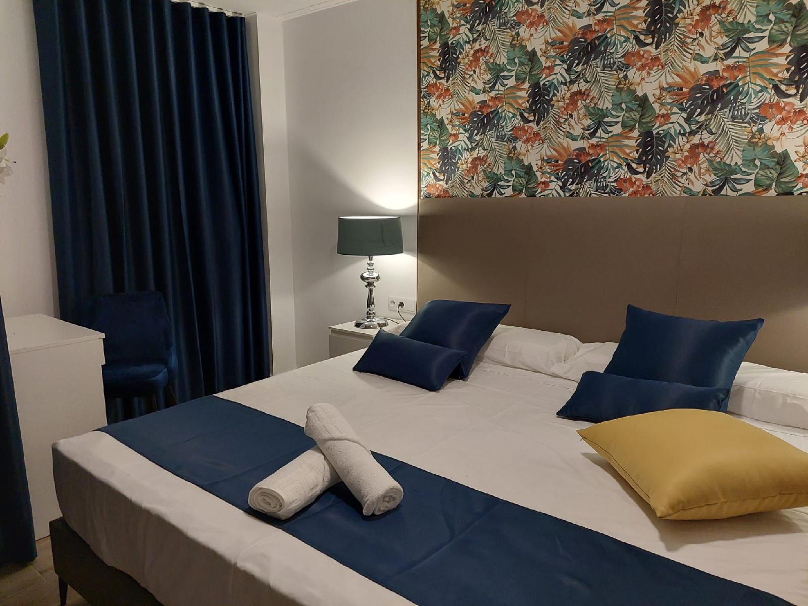 Hostal Garden Rous