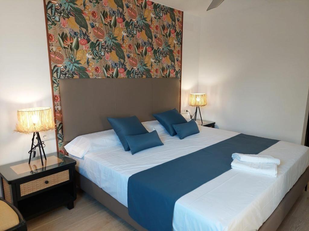 Hostal Garden Rous