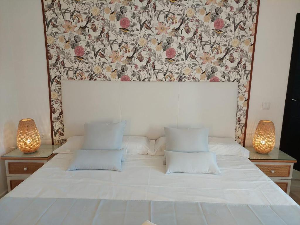 Hostal Garden Rous