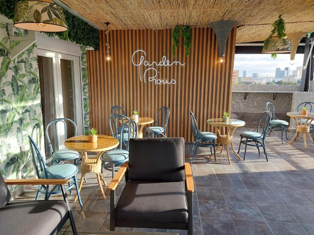 Hostal Garden Rous