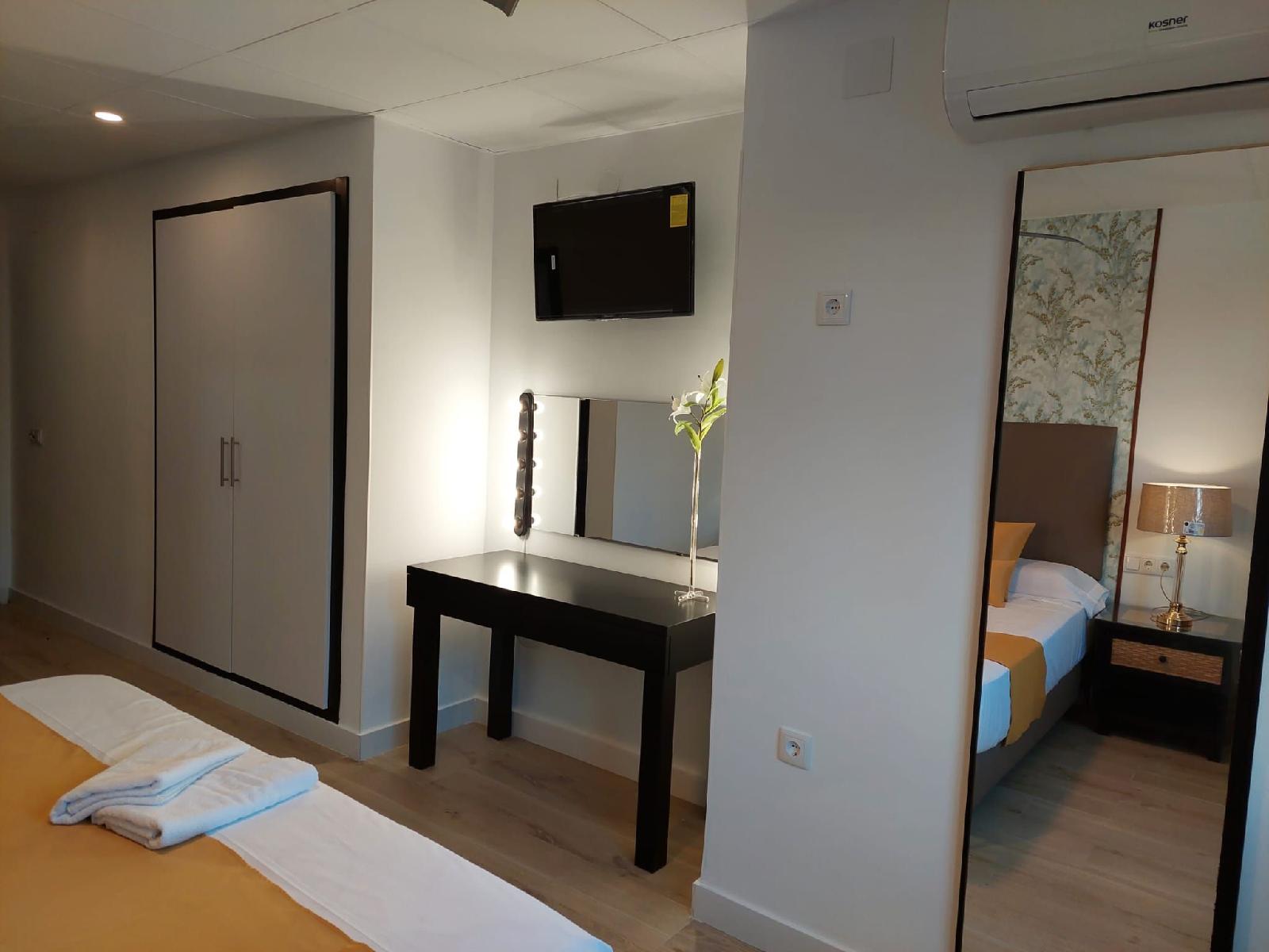 Hostal Garden Rous