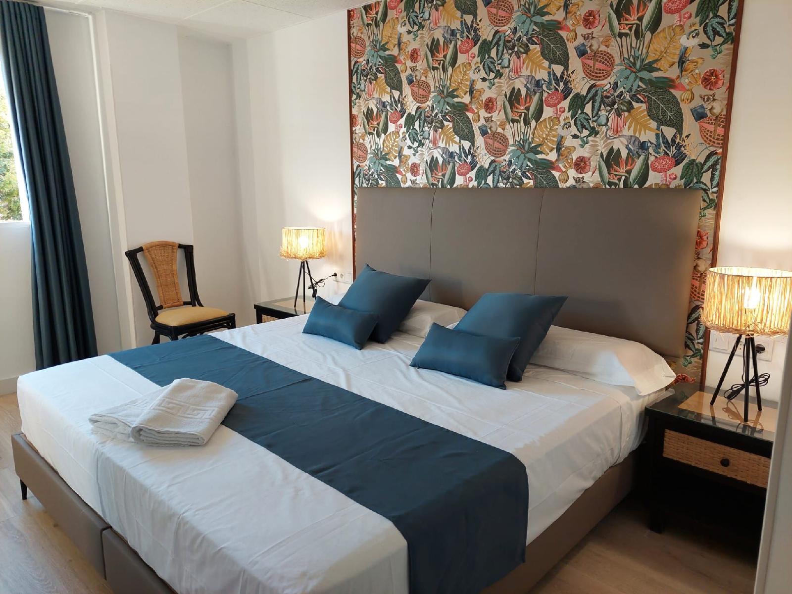 Hostal Garden Rous