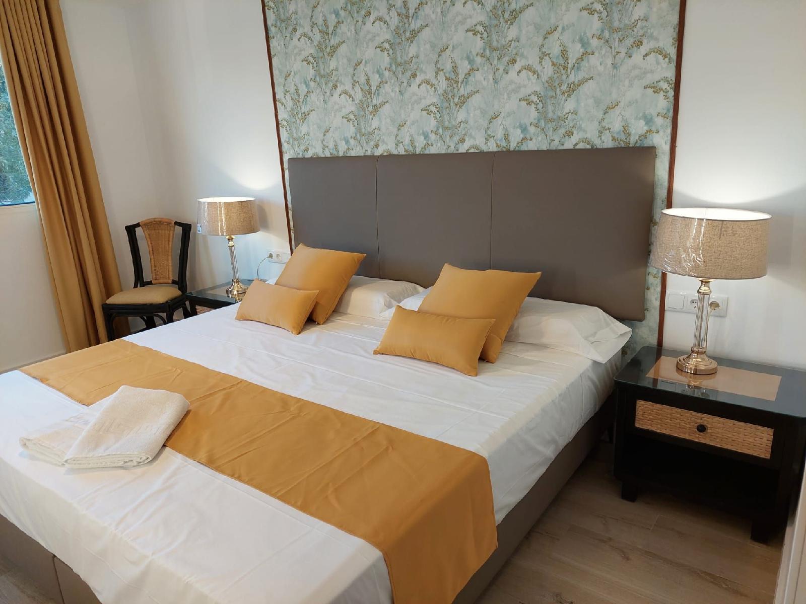 Hostal Garden Rous