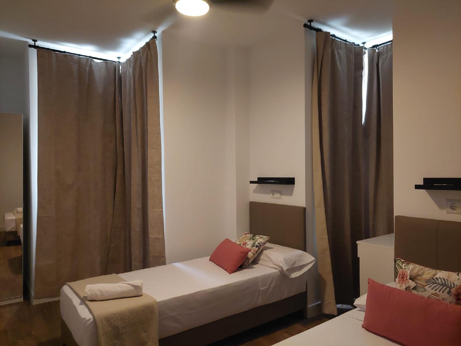 Hostal Garden Rous