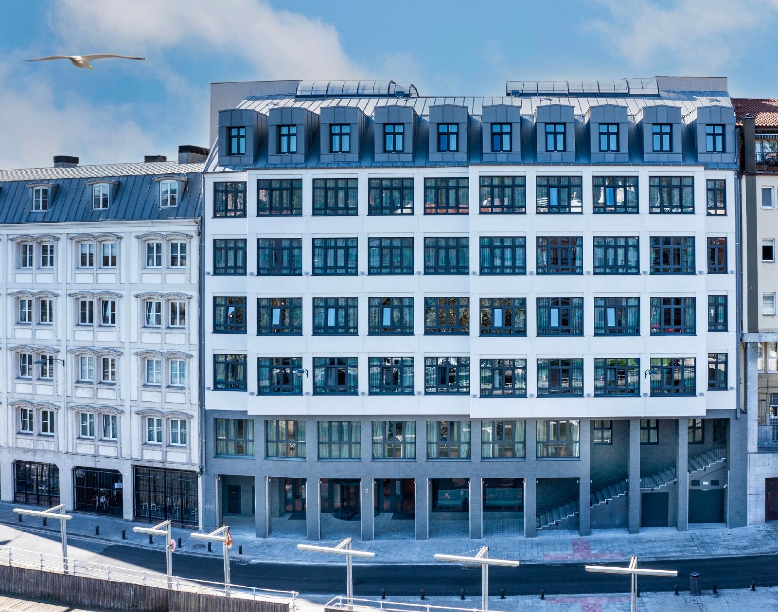 Axel Hotel Bilbao – Adults Only