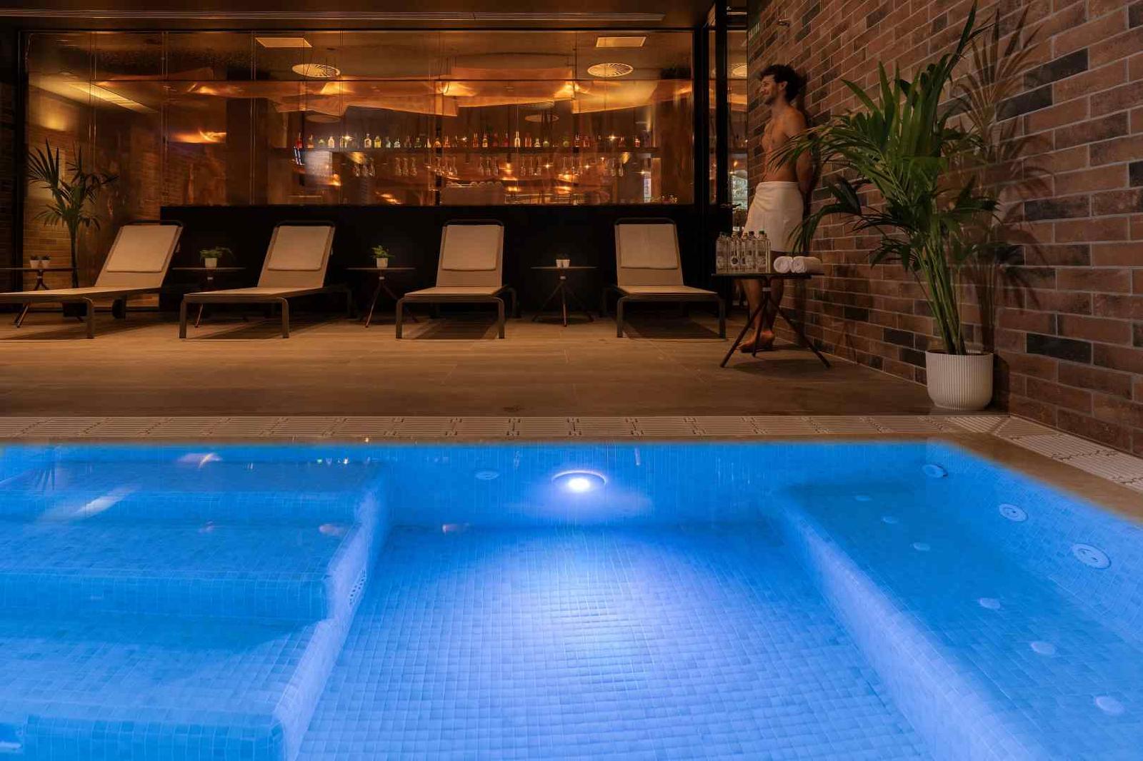 Axel Hotel Bilbao – Adults Only