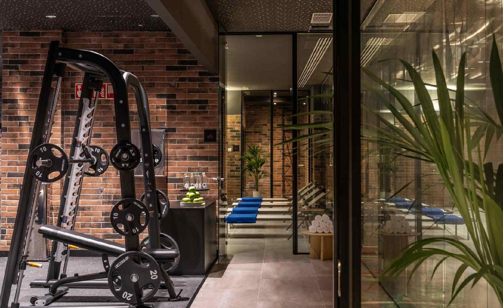 Axel Hotel Bilbao – Adults Only