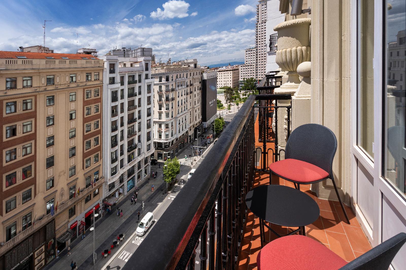 Catalonia Plaza España Hotel & Spa