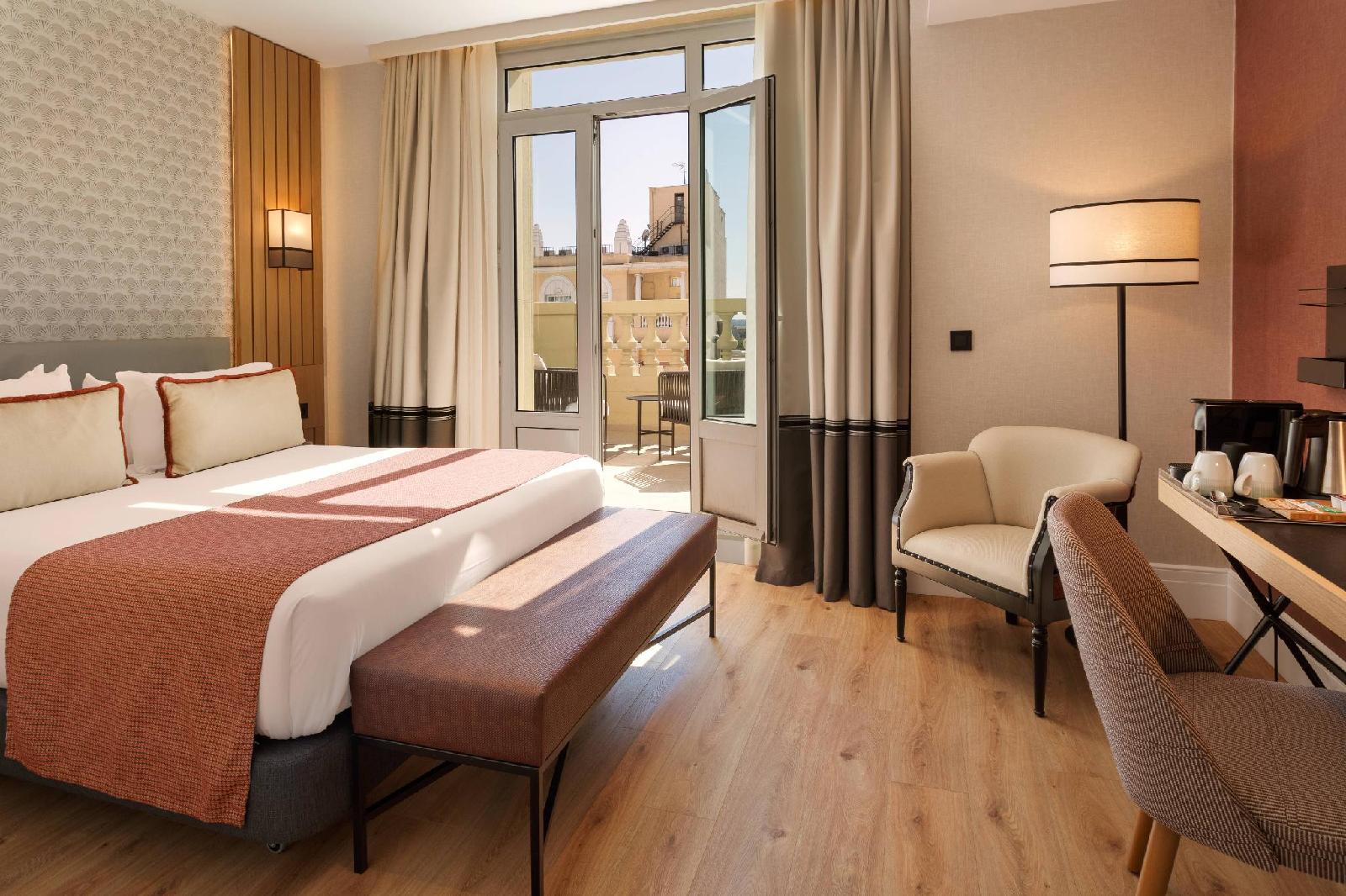 Catalonia Plaza España Hotel & Spa