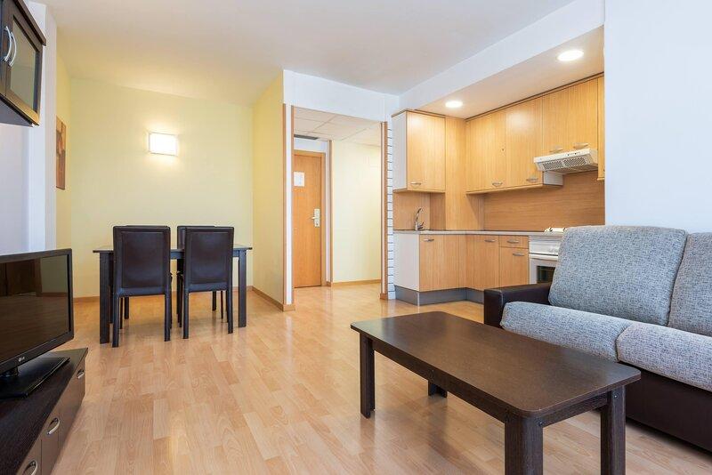 Apartamentos Madrid Airport Affiliated By Meliá
