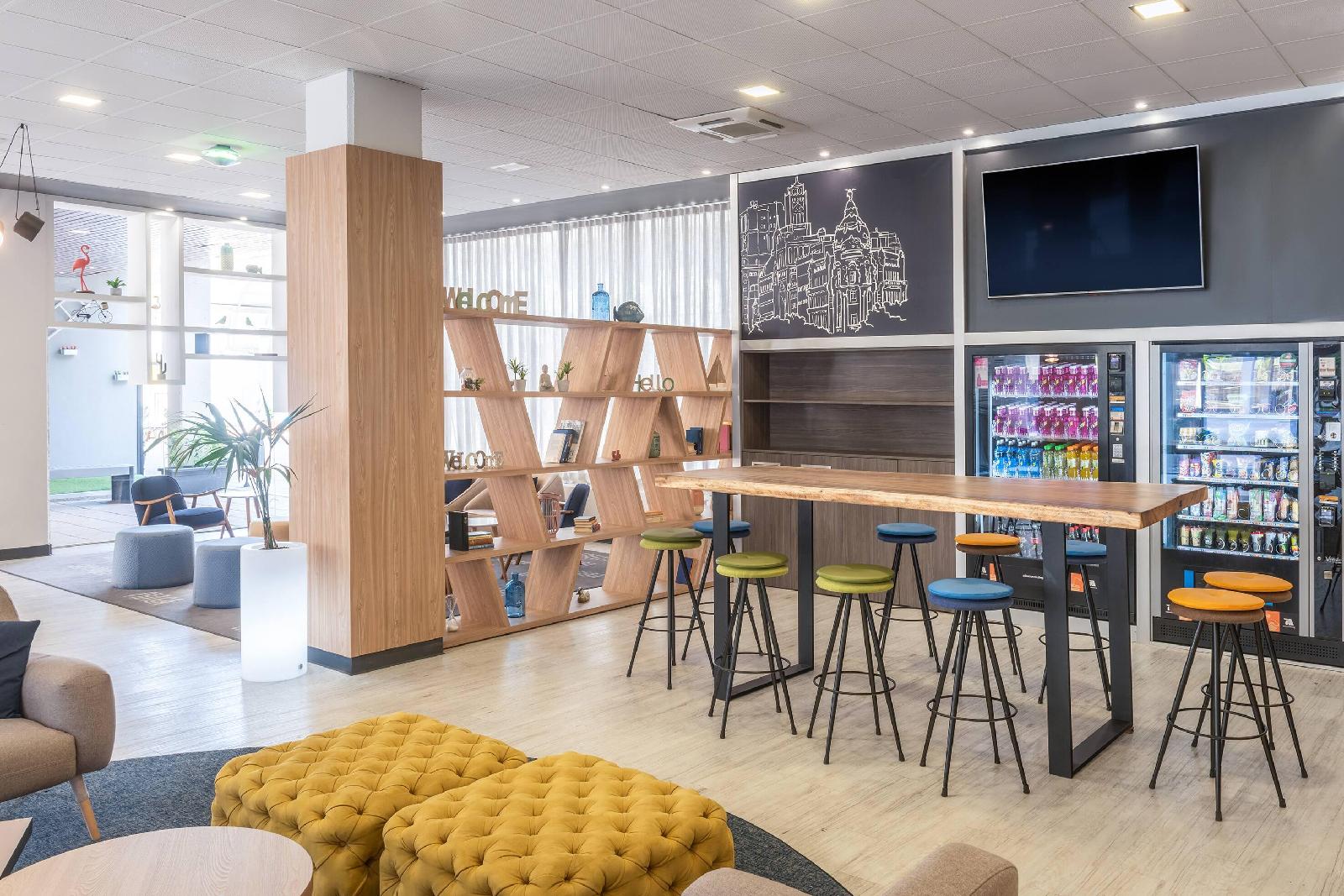 Apartamentos Madrid Airport Affiliated By Meliá