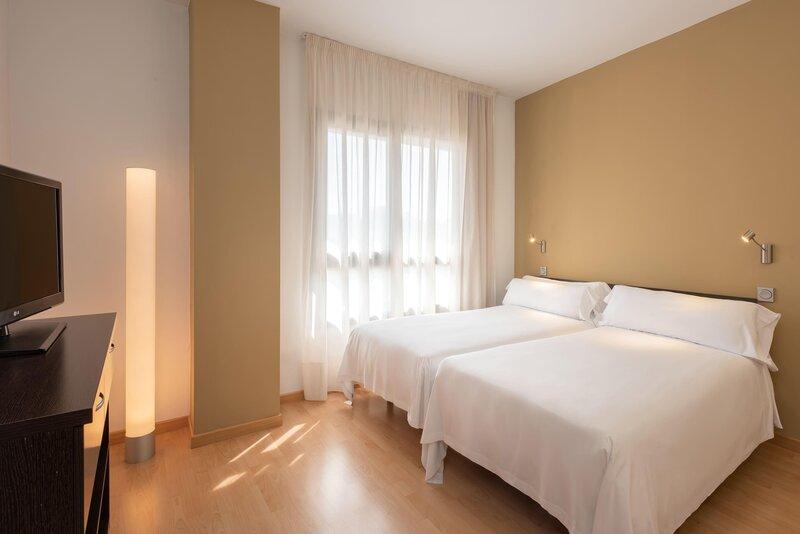 Apartamentos Madrid Airport Affiliated By Meliá