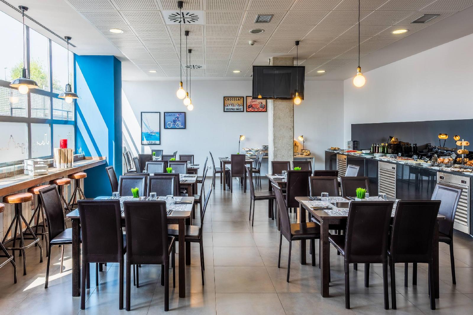 Apartamentos Madrid Airport Affiliated By Meliá