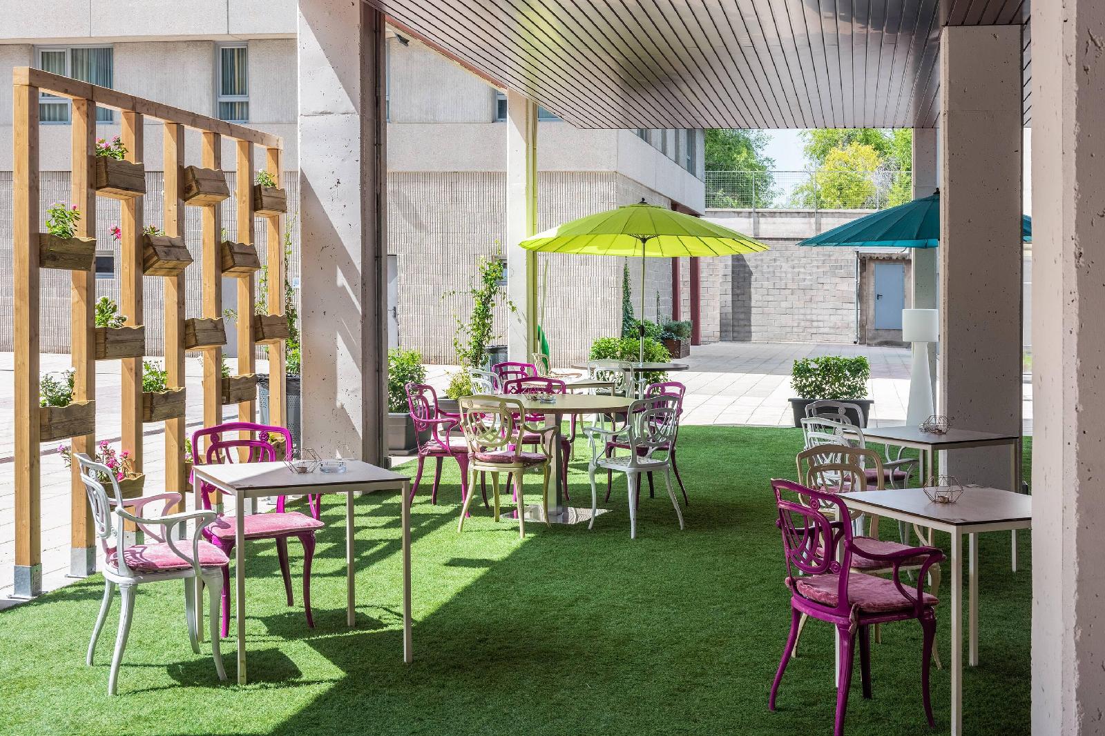 Apartamentos Madrid Airport Affiliated By Meliá