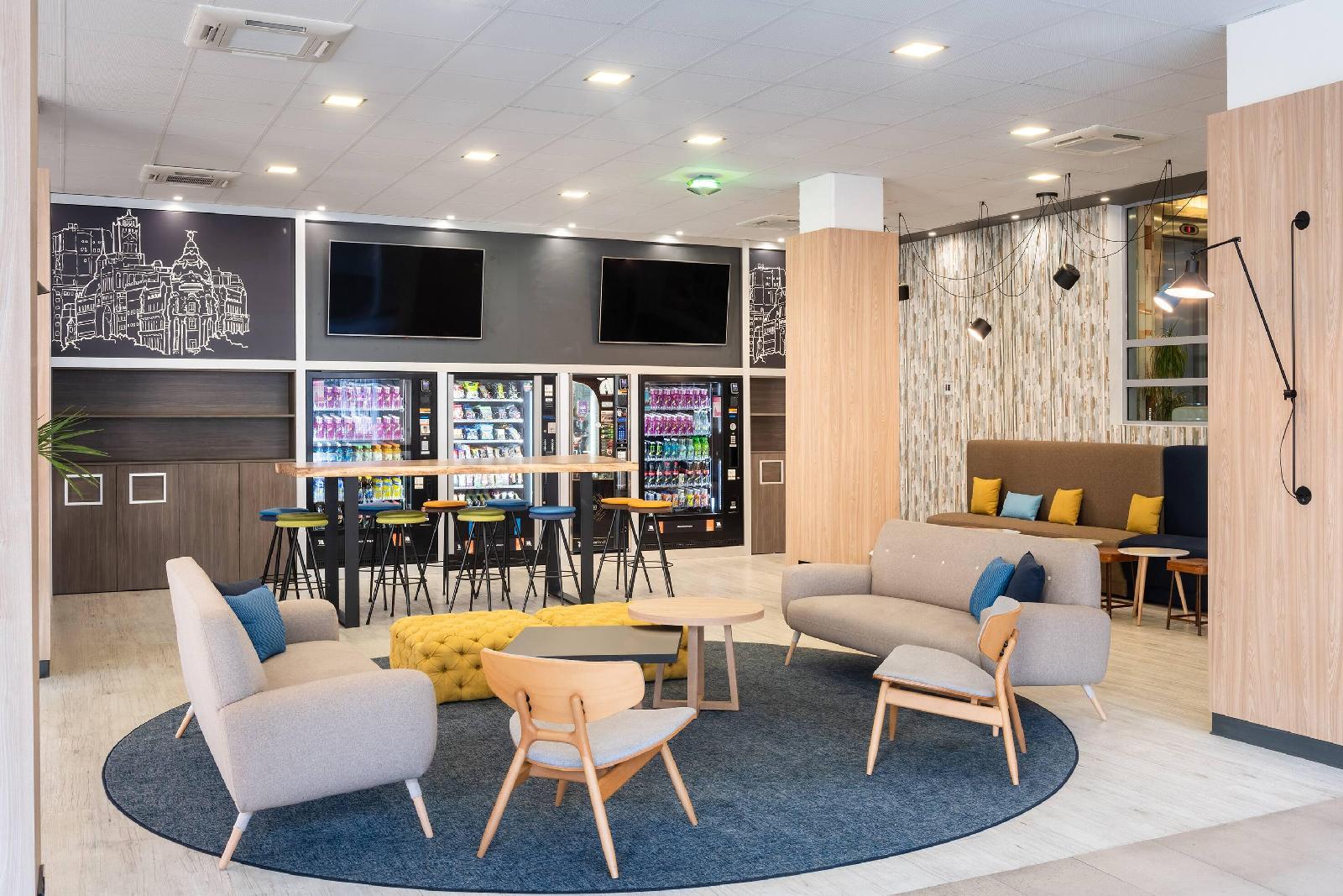 Apartamentos Madrid Airport Affiliated By Meliá