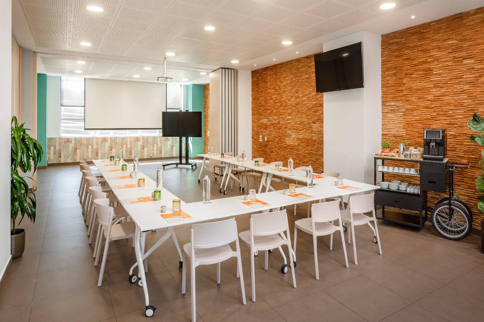 Madrid Airport Suites Affiliated By Meliá
