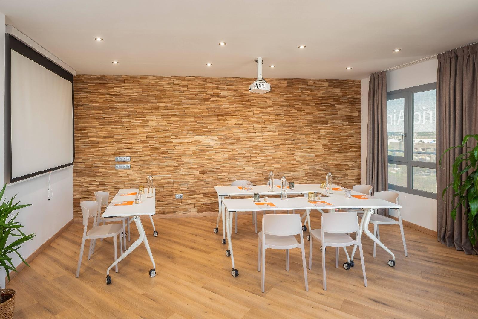 Madrid Airport Suites Affiliated By Meliá