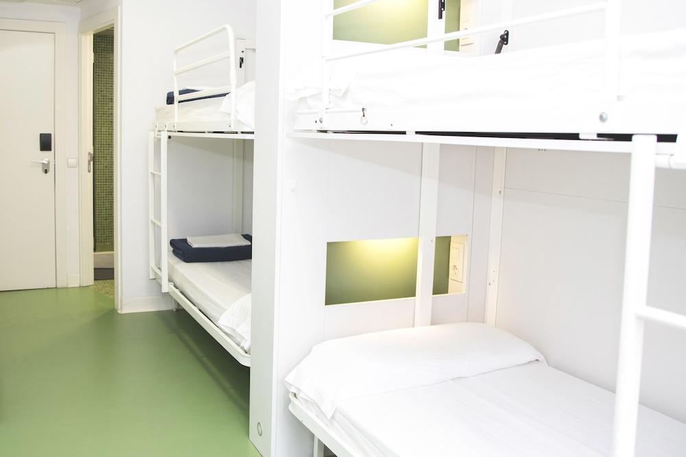Sant Jordi Sagrada Familia Hostel