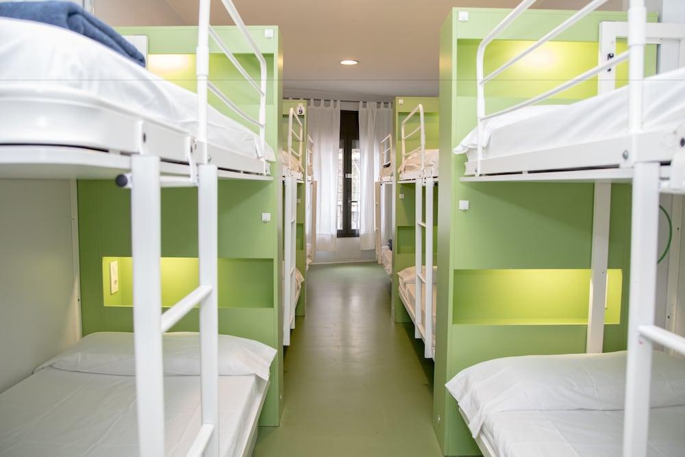 Sant Jordi Sagrada Familia Hostel