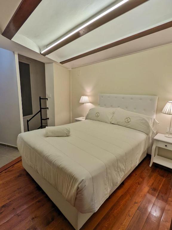 Catalina Suites Hotel