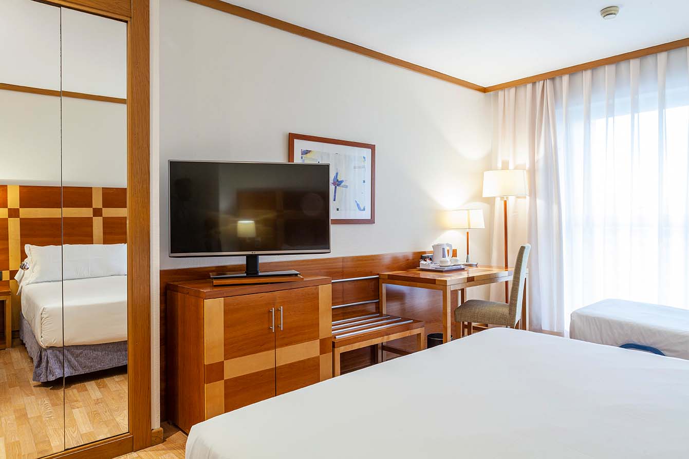 Senator Parque Central Hotel