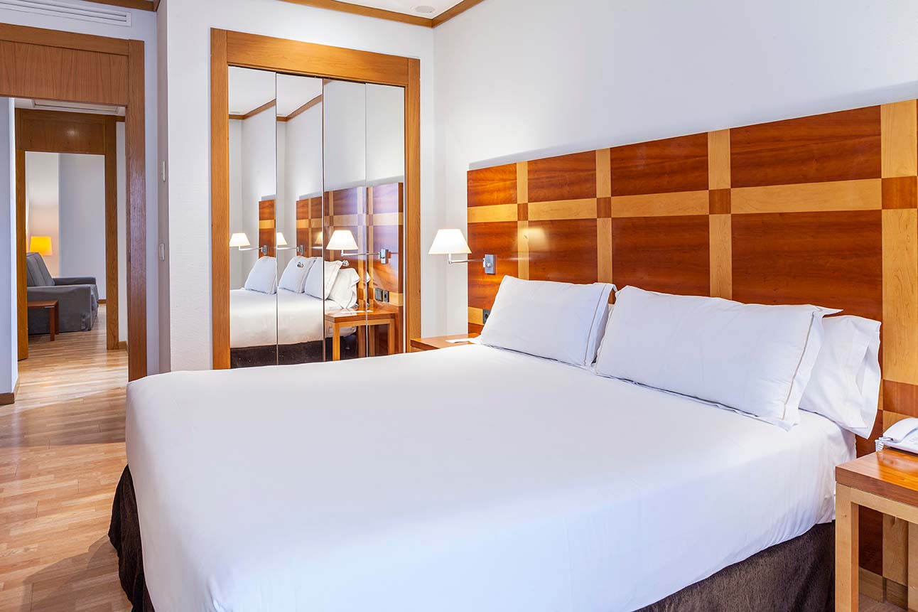 Senator Parque Central Hotel