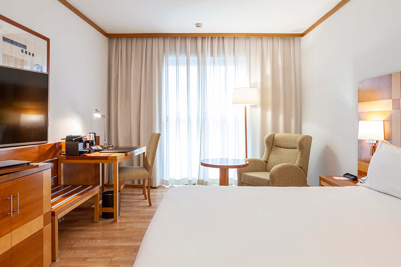 Senator Parque Central Hotel