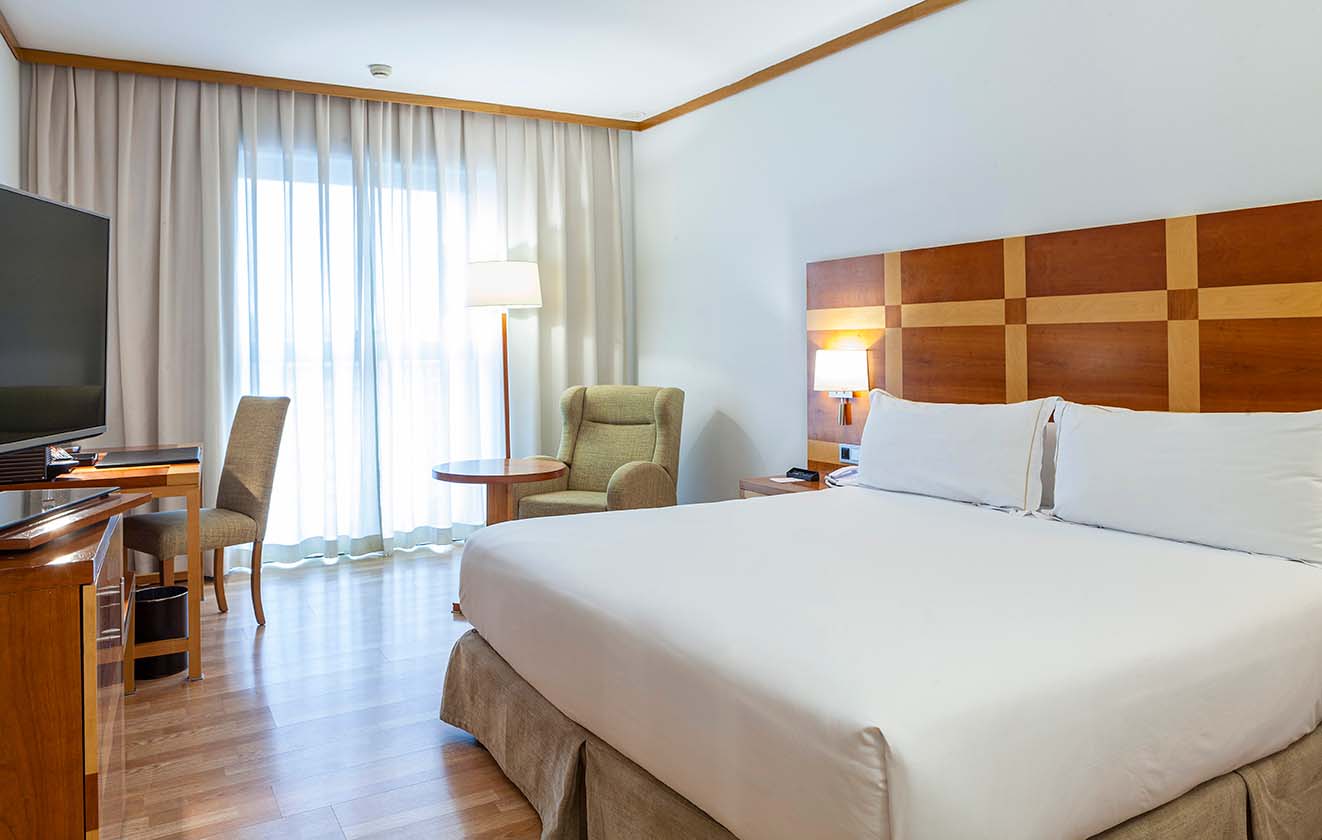 Senator Parque Central Hotel