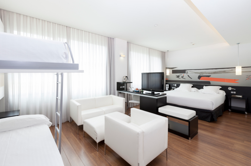 AXOR Barajas Hotel