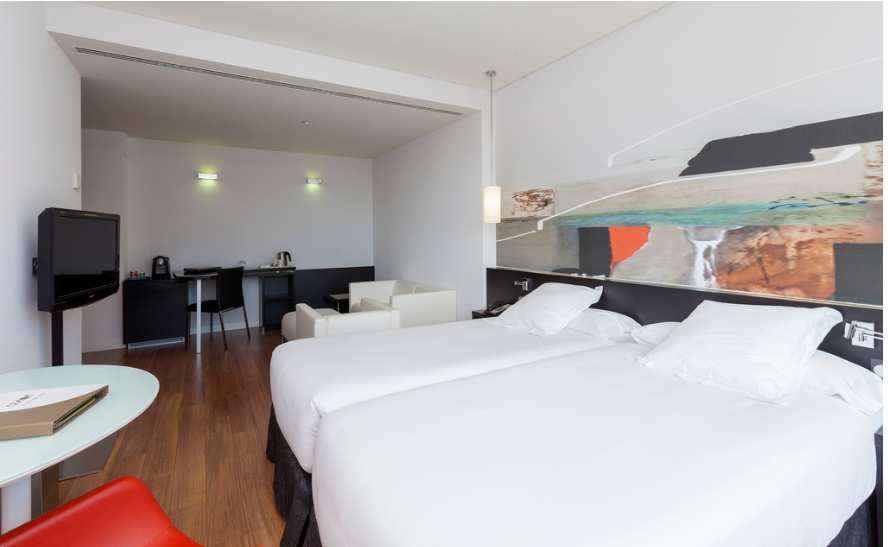 AXOR Barajas Hotel