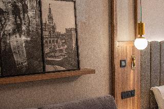 Hotel Giralda Center