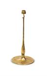 Vereinigte Werkstätten, München  Kerzenleuchter, 1897  H. 36,3 cm. Messing, poliert. Bez.: RR,