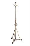Vereinigte Werkstätten, München  Stehleuchte, um 1898  H. 160,5 cm. Messing, gegossen. Bez.: V. W.