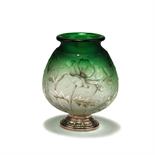 Daum Frères, Nancy  Vase 'Pavot' mit Silbermontierung von Malvézieux-Ainé, Paris, um 1895