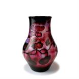 Daum Frères, Nancy  Große Martelé-Vase 'Capucines', 1899  Ovoider Korpus mit weitem Hals. H. 29,3