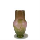 Daum Frères, Nancy  Martelé-Vase 'Nénuphars', um 1899  Balusterform mit konischem Hals. H. 20,4