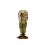 Daum Frères, Nancy  Vase 'Paysage lacustre', um 1905-10  Balusterform. H. 13,4 cm. Überfangglas,