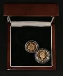 Elizabeth II, proof gold sovereign and half sovereign 2005, the sovereign in plastic capsule and