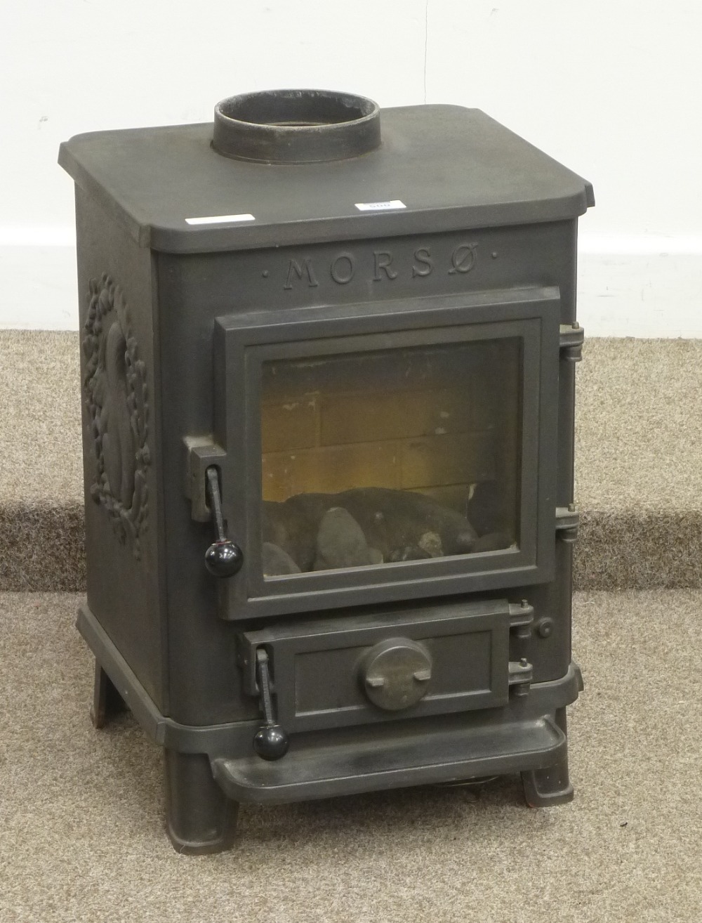 Morso Squirrel gas stove with open flue model no. 551