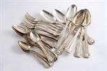 ASSORTED HOURGLASS PATTERN: Eight table spoons, four dessert spoons, five dessert forks & nine tea