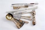 A QUANTITY OF MODERN ELECTROPLATED FLATWARE & CUTLERY in a variety of patterns (Rattail, Old English