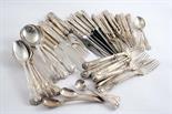 MISCELLANEOUS KING`S PATTERN FLATWARE & CUTLERY: Six soup spoons, five dessert spoons, two tea