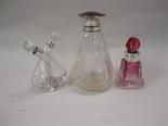 A George V silver and tortoiseshell lidded cut-glass Scent Bottle, Birmingham 1923, a silver mounted