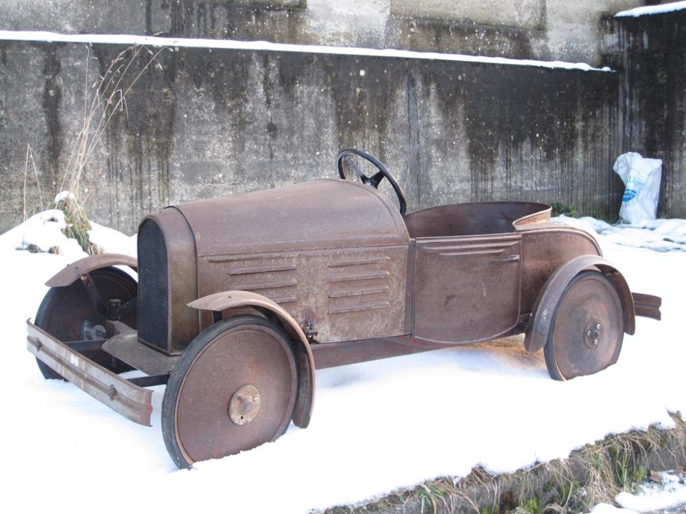 eureka bugatti pedal car