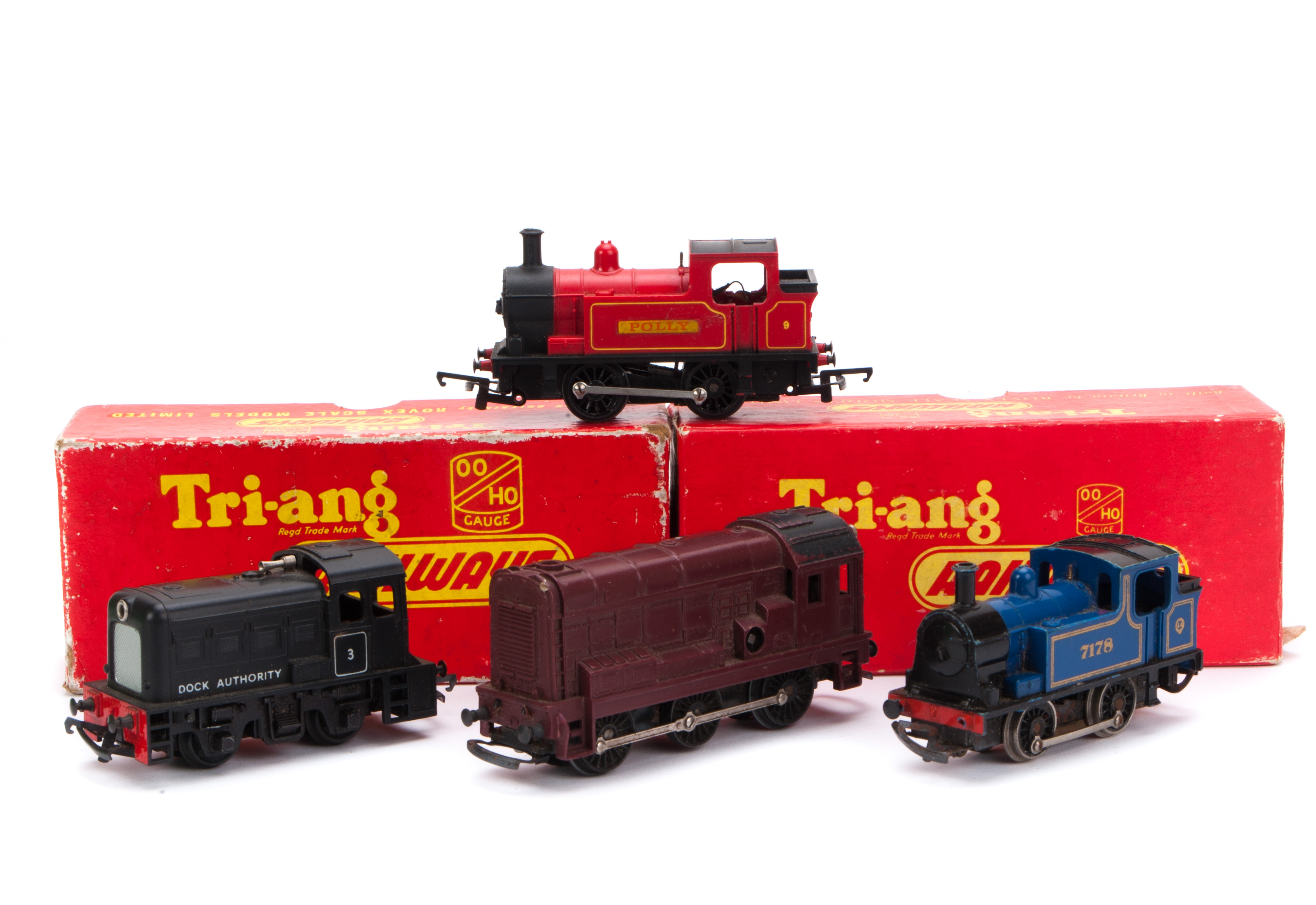 Triang Hornby 00 Gauge 2rail electric and clockwork Steam and Diesel R253 red Dock